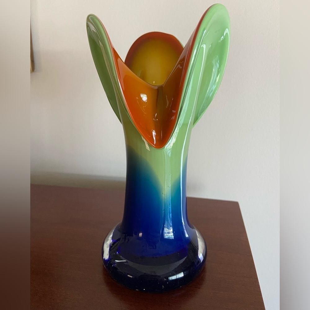 Stunning Cased Glass Freeform Flower Vase. vintage 70s Orange, Green, Blue